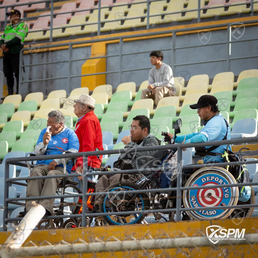 Contexto de tribuna durante Copa de la Liga 2026.